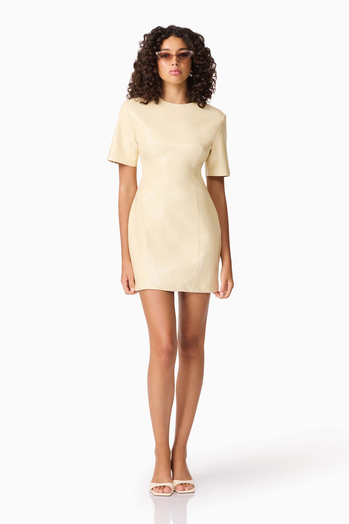 CURAAE Airlie Short Sleeve Mini Dress in Yellow