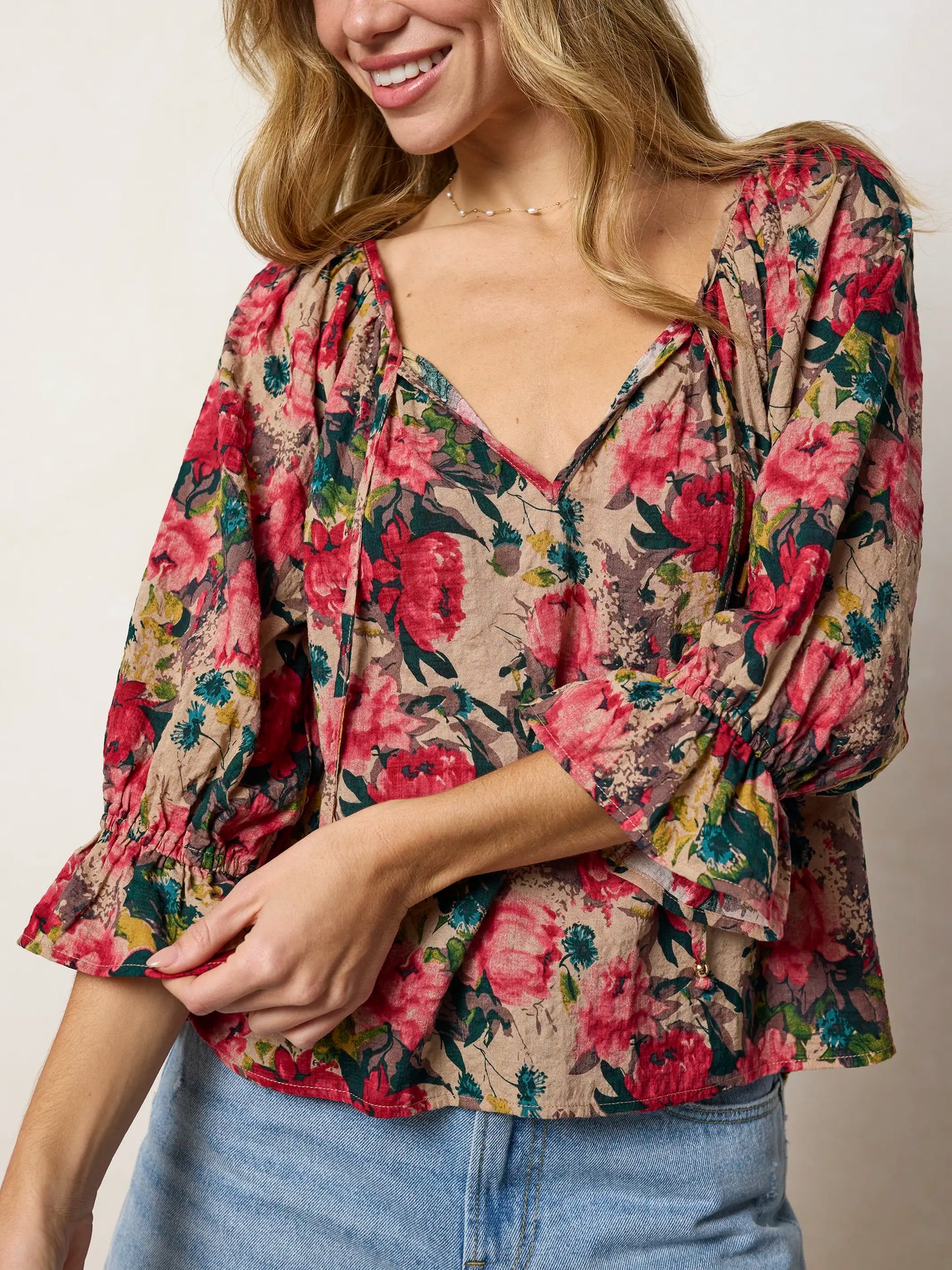 Magnolia Top - Tan Red Roses