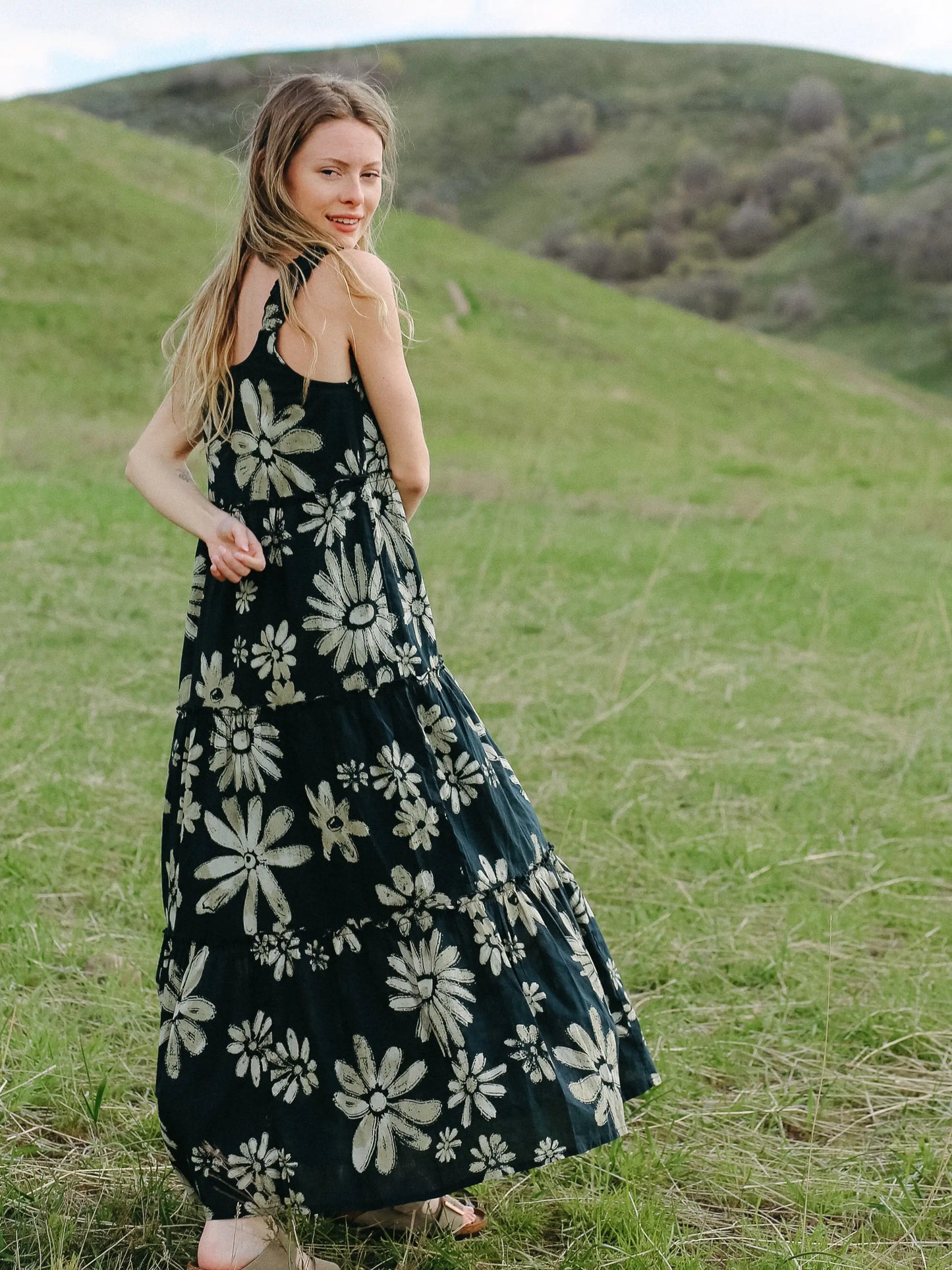 Adele Cotton Maxi Dress - Black Cream Daisies