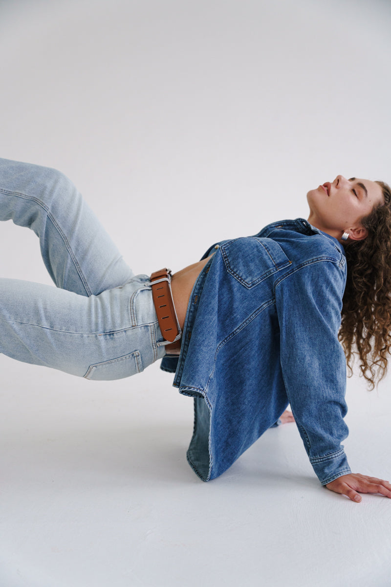 Noah High Rise Cropped Barrel Jeans Light Wash