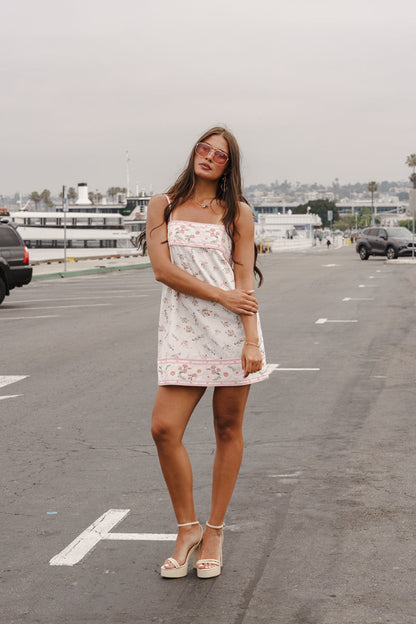 Ivanna Sleeveless Pretty Contrast Floral Print Mini Dress Pink