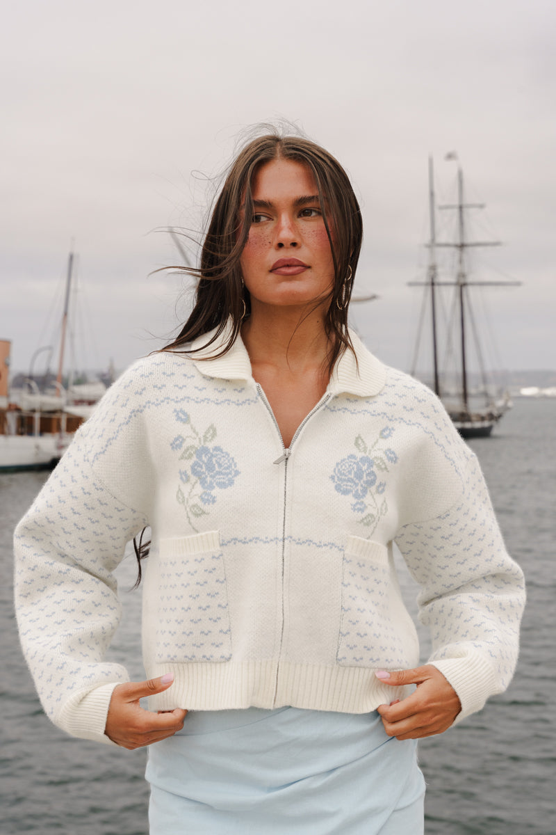Daisy Long Sleeve Zip Up Floral Print Knit Jacket Blue