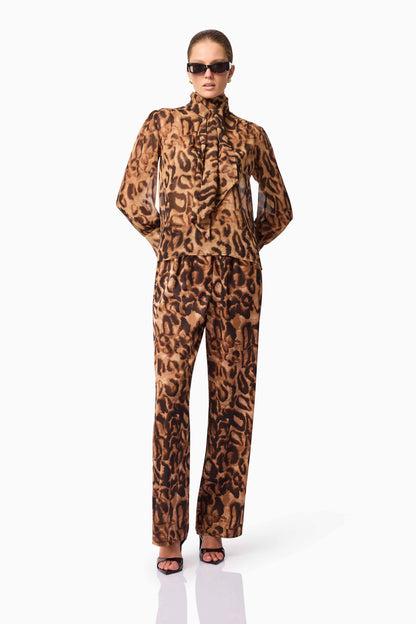 CURAAE Zali Blouse & Pants Set in Leopard Print