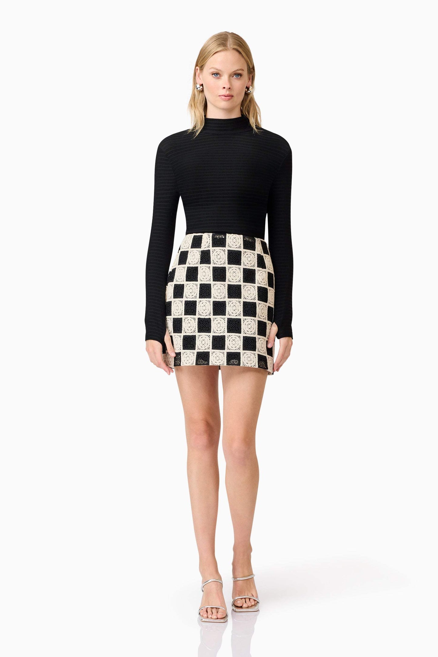 CURAAE Amyra Textured Stretch Top In Black