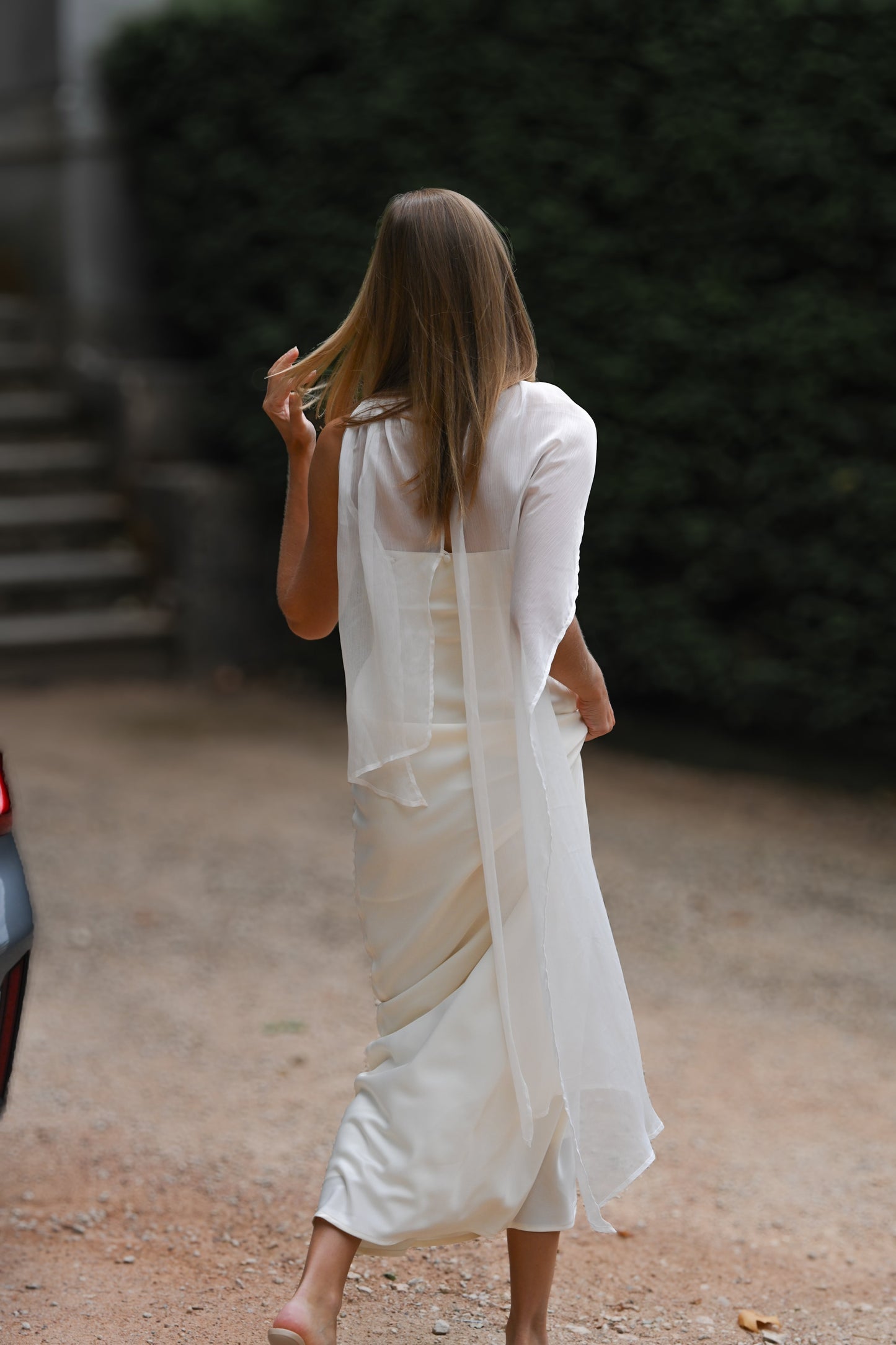 Vitoria Cape Dress — Ivory