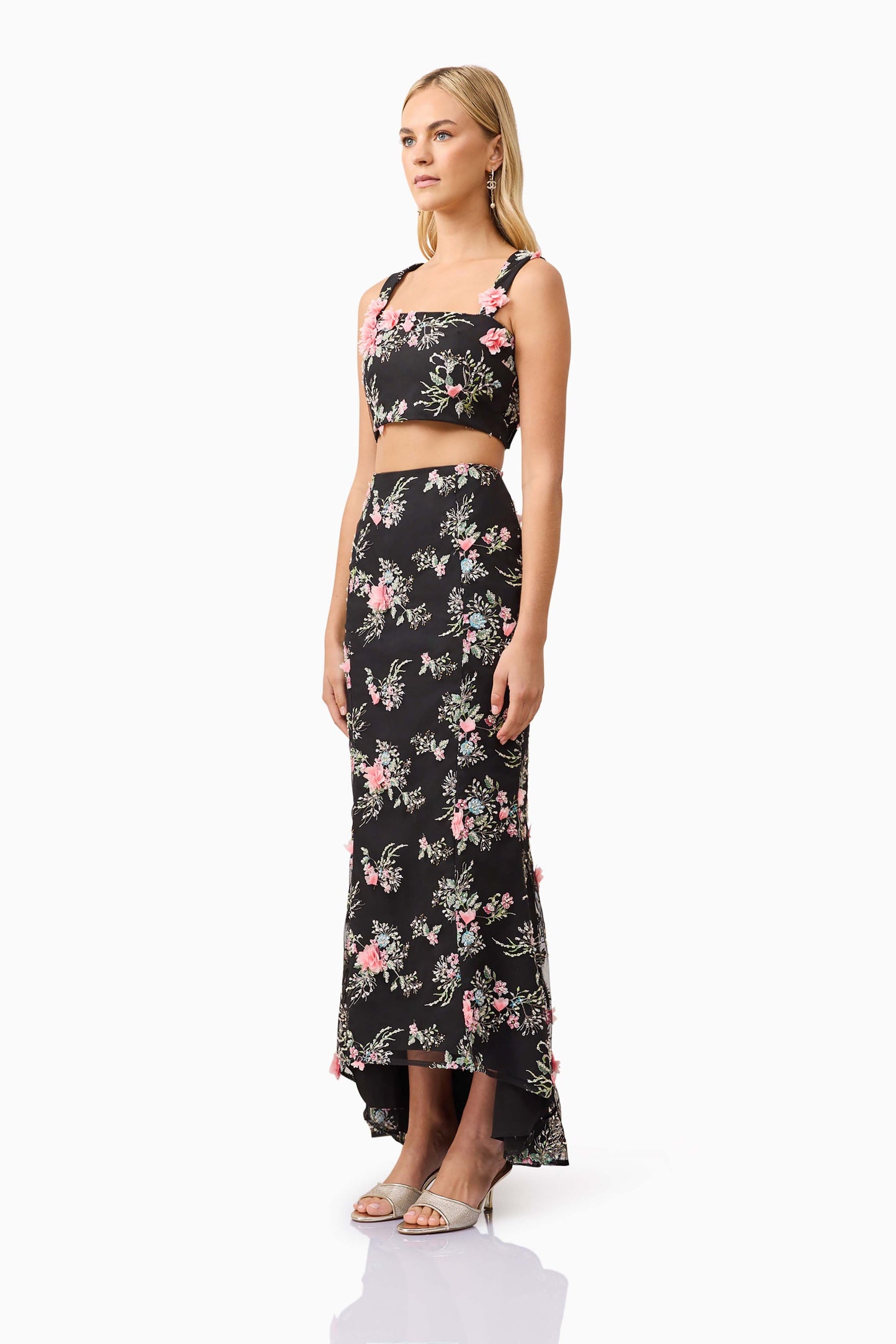 Gaia Floral Set in Black