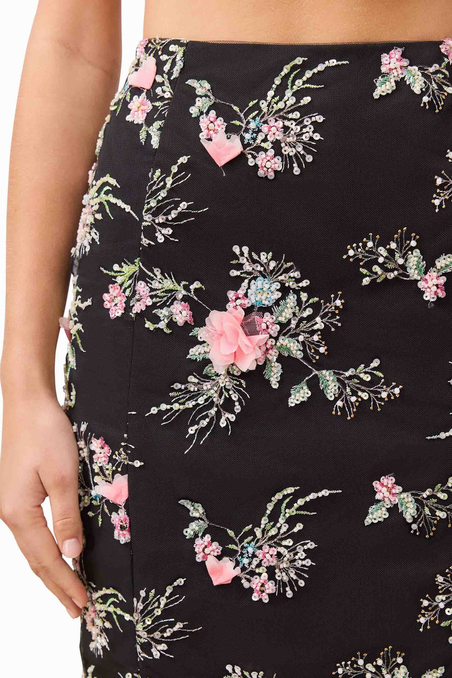 Gaia Floral Set in Black