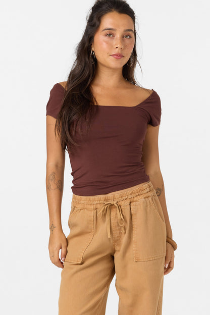Alyssa Solid Top