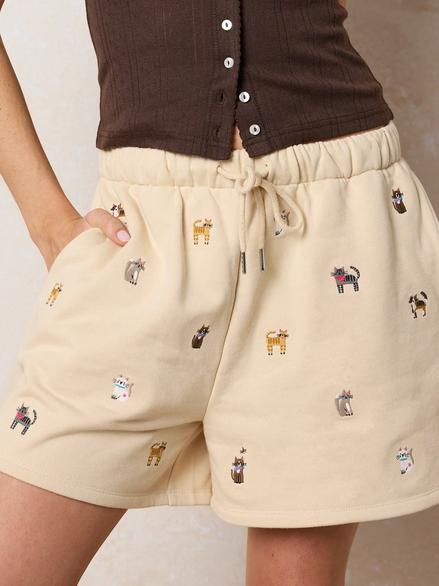 Fave Little Things Embroidered Shorts - Cream Cats