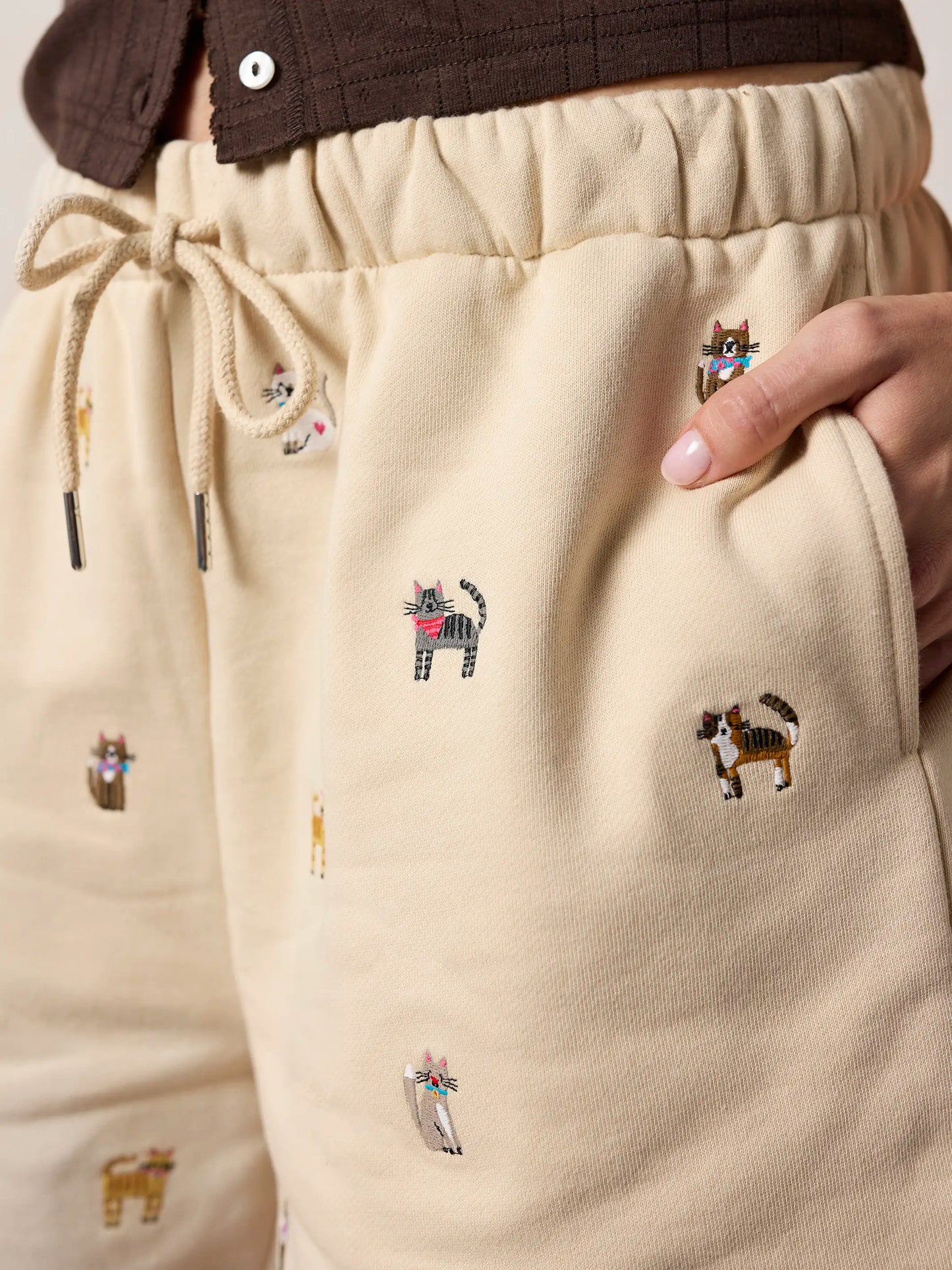 Fave Little Things Embroidered Shorts - Cream Cats