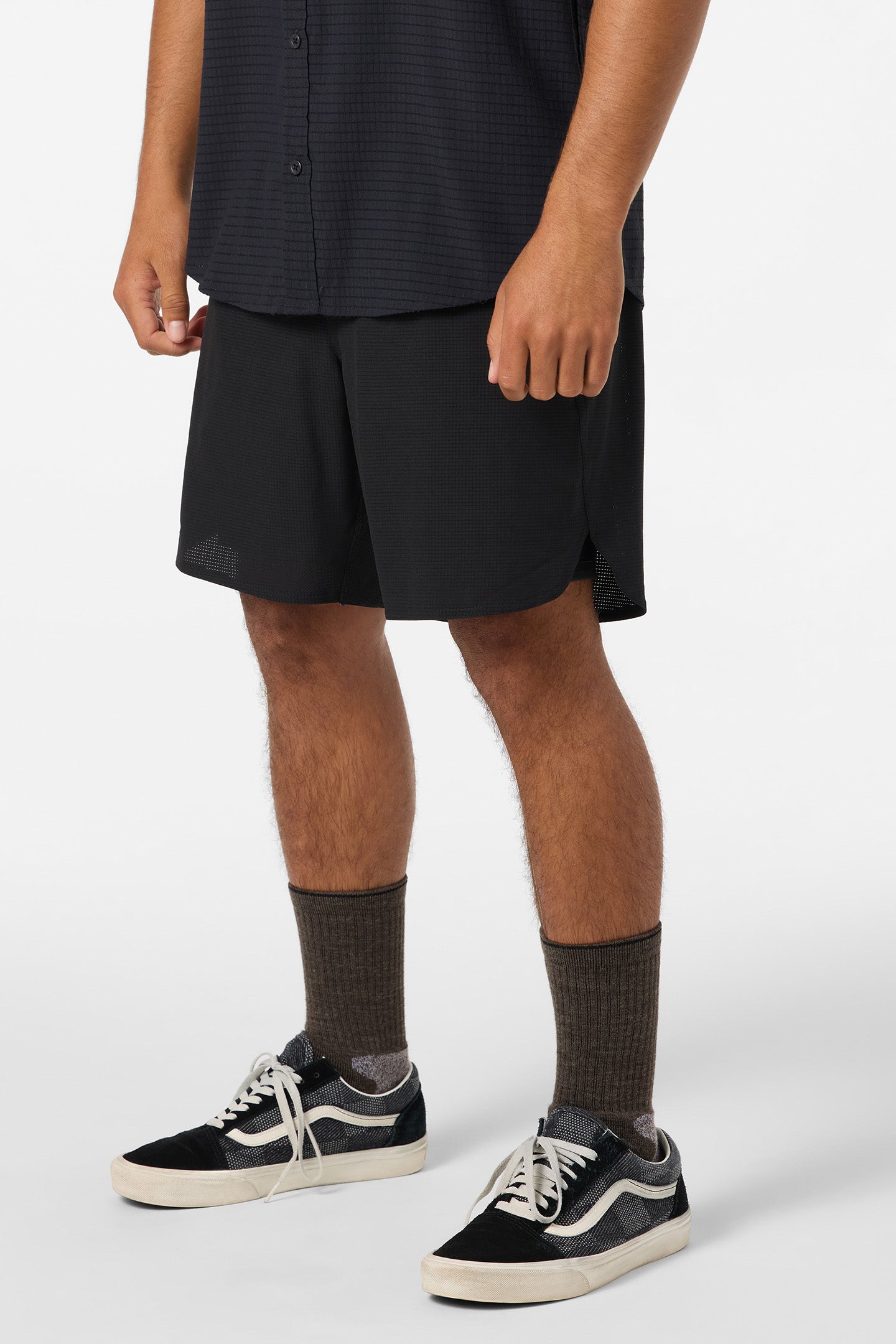 TRVLR Tech Lined 17" Hybrid Shorts