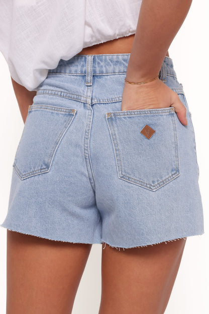 Abrand Venice Shorts - Kendall